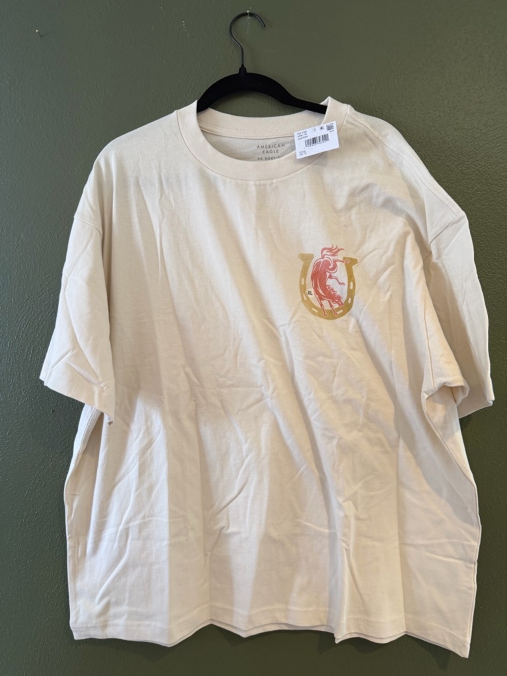 American Eagle Outfitters Cream Short-Sleeve Graphic Crewneck Tee